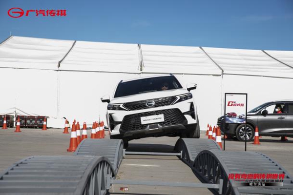 速度与激情燃爆四城 没有弯道的传祺世界第十季火热开赛