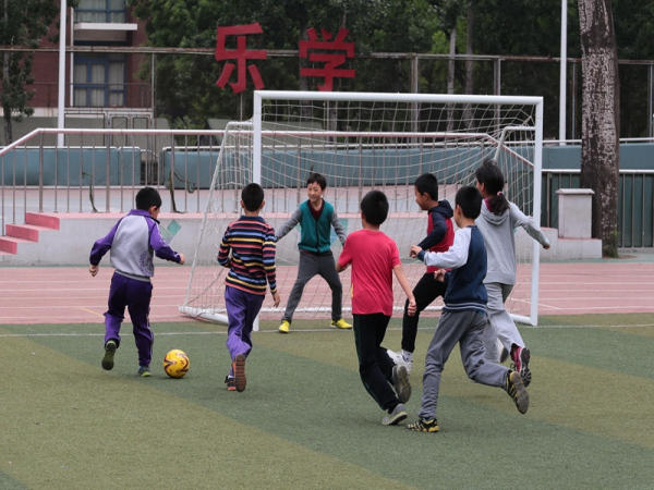 中国将拍首部校园足球电影 马拉多纳或将参与演出
