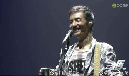 马伊琍和女儿现身朴树演唱会, 爱马撞脸关晓彤(图)