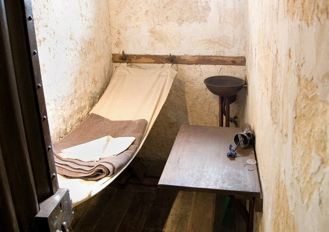 澳老监狱改成青年旅馆 游客体验“牢房”过夜