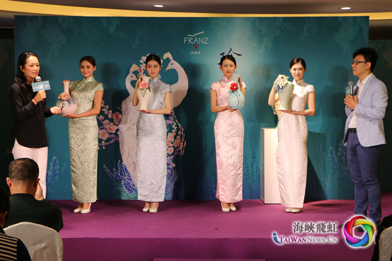 法蓝瓷演绎的沉鱼(西施)、落雁(王昭君)、闭月(貂蝉)、羞花(杨贵妃)“四大美人”系列限量精品。(海峡飞虹 李琳 摄)