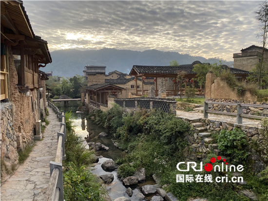 福建龙潭村：古宅焕新颜 画笔勾勒美好明天