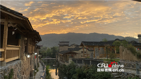 福建龙潭村：古宅焕新颜 画笔勾勒美好明天