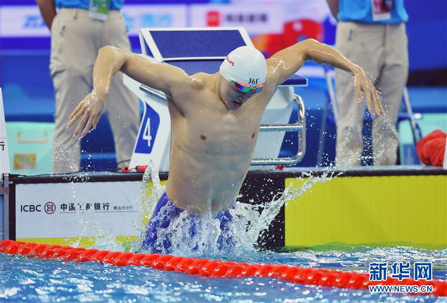 全国游泳冠军赛：孙杨男子400米自由泳夺冠