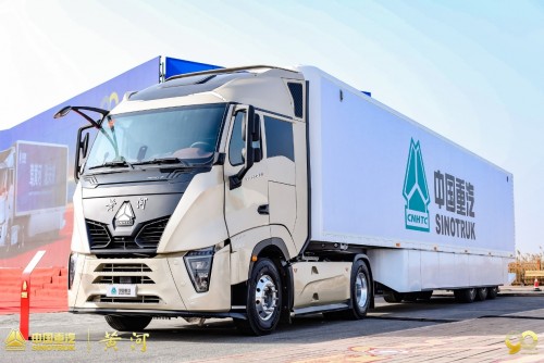 蓄势而发 中国重汽黄河重卡溯源 之旅正式开启