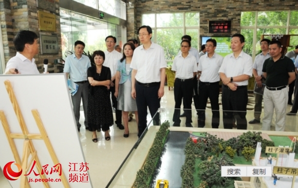 （房产）江苏省副省长蓝绍敏在南通调研建筑业改革