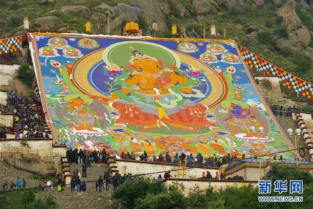 西藏：哲蚌寺展佛 雪頓節開幕