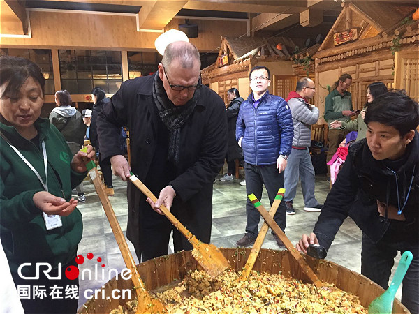 Australian Professor Dufu Wen: