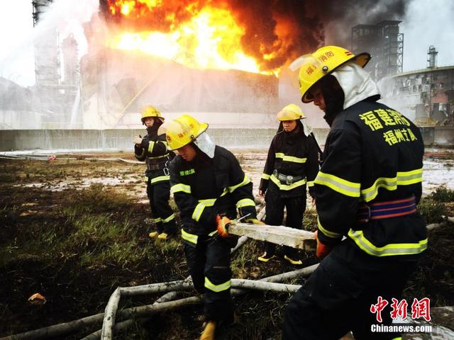 福建PX项目爆燃事故 明火被扑灭之后复燃