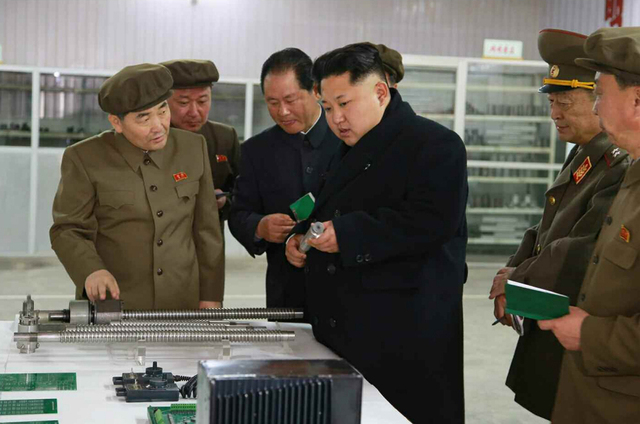 金正恩視察軍用電子設備廠 要求實現國産化