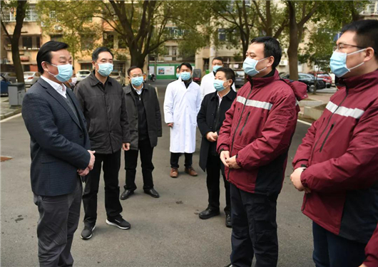 【湖北】潛江市領導走訪慰問疫情防控一線工作人員