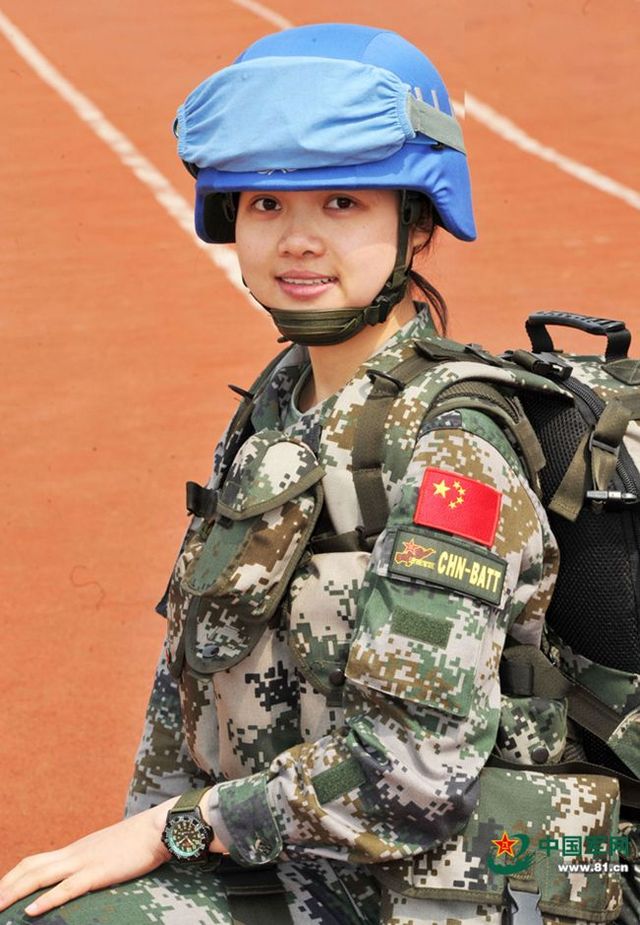 部队女兵照片图片