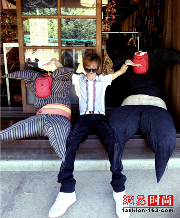 郭敬明才是最懂如何穿衣显高的人！