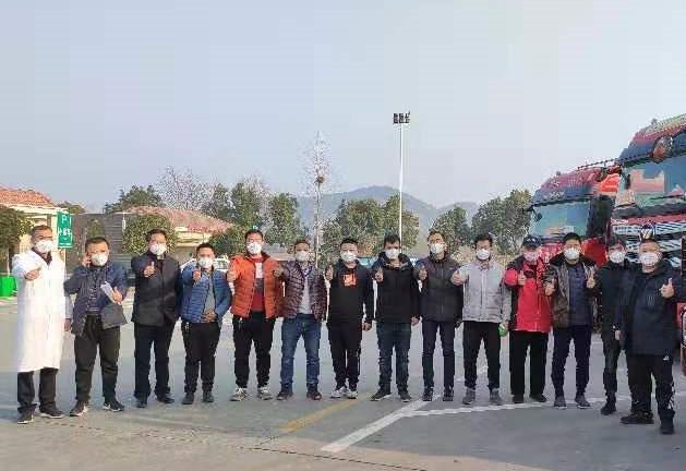 汽车频道【供稿】雷神与火神驾到 46万人在线收看刷新重卡直播新纪录