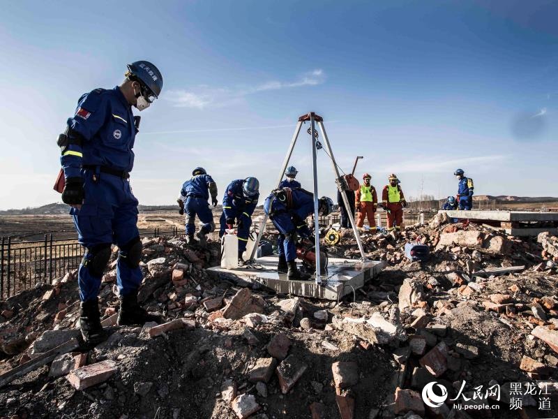 黑龙江省消防救援总队举行跨区域地震救援48小时实战拉动演练（组图）