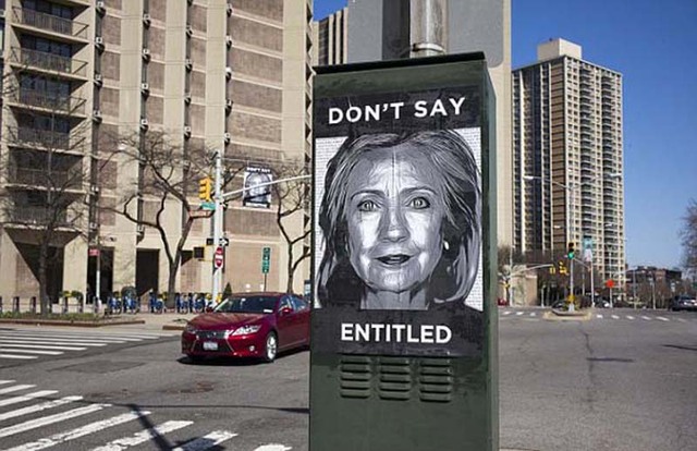 希拉裏宣佈競選美國總統 紐約街頭出現反對海報