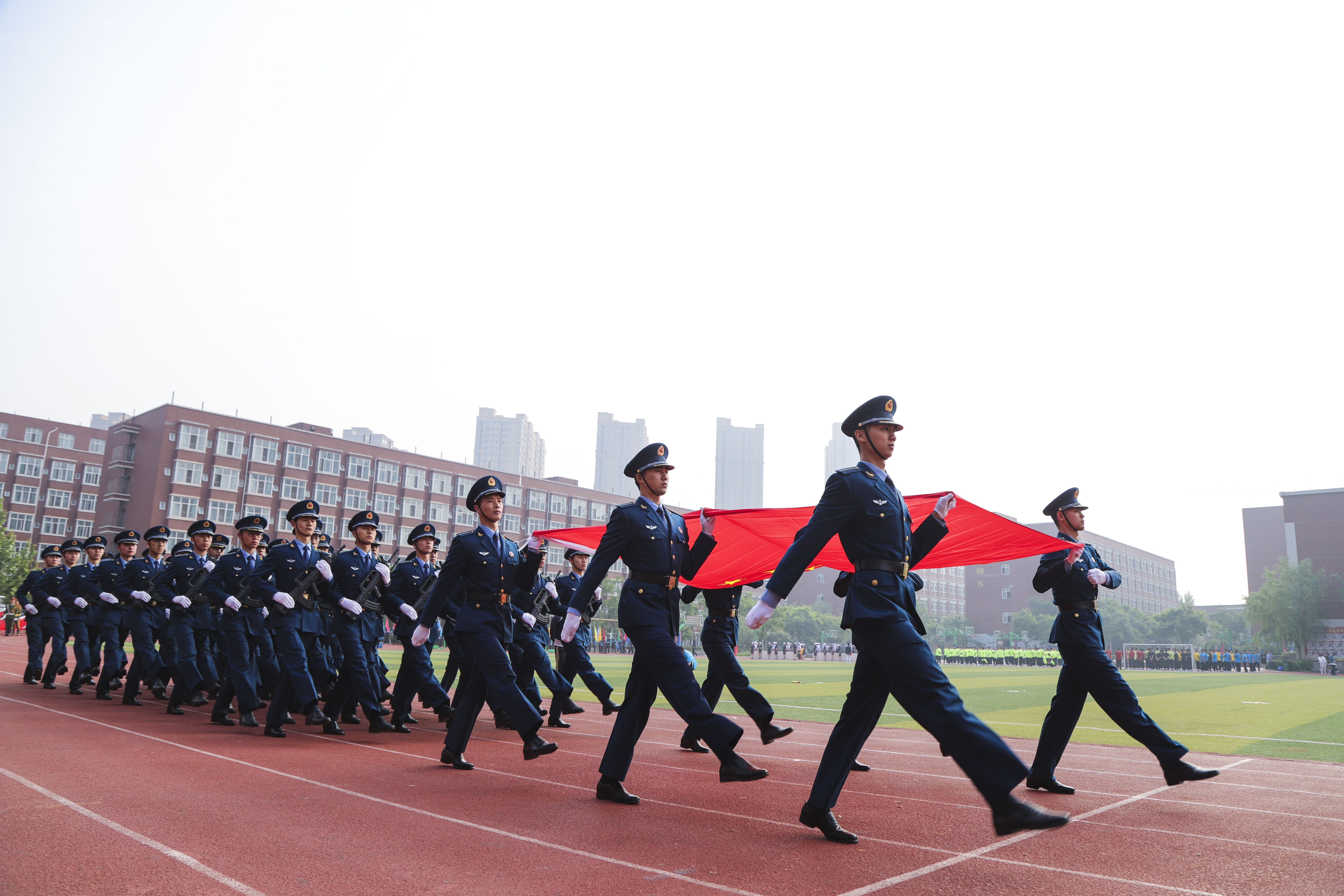 我們是空軍軍校生,打贏未來戰爭有我在,請您放心