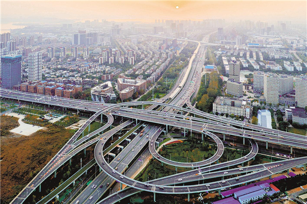 武汉光谷立体交通面貌焕新