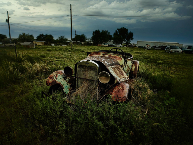 德國攝影師拍攝"汽車墓地":被遺棄的老古董