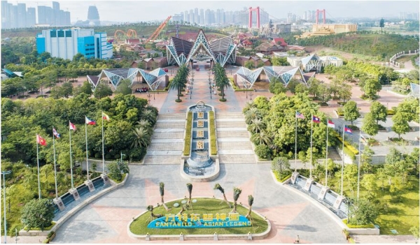 广西旅游发展成就采风活动走进南宁 新老景区展魅力