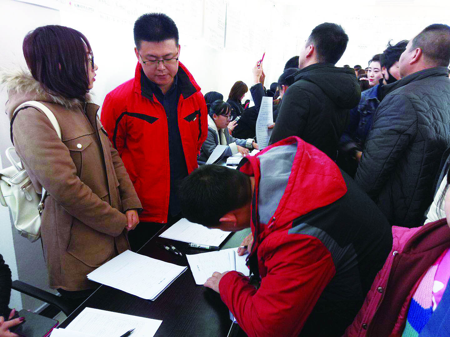 長春經開區為興隆山鎮農民提供千余崗位