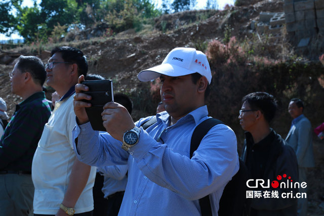中国国际广播电台记者团赴武定县采访