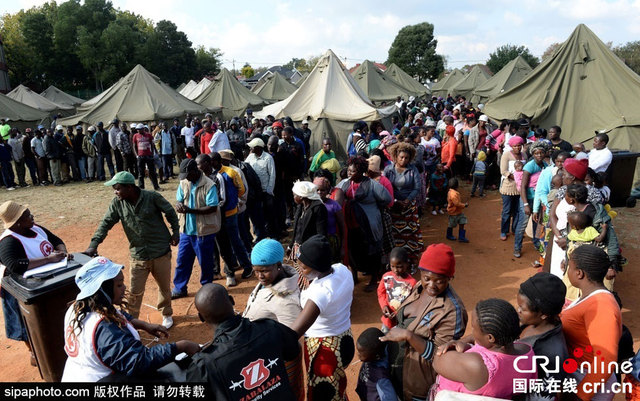 南非排外騷亂致外國僑民流離失所 蝸居難民營