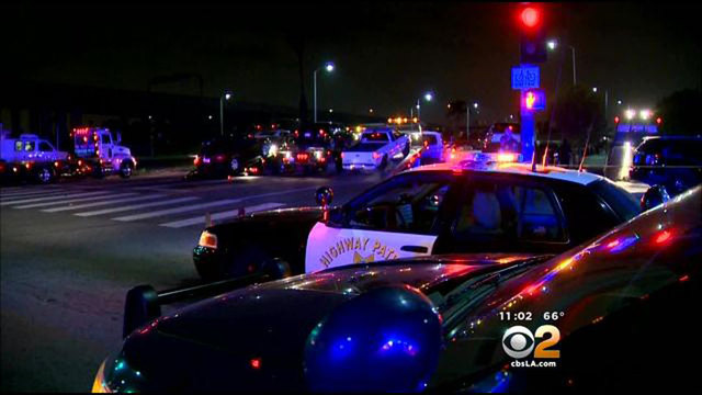 美加州警方突袭飙车党 开200张罚单44人被捕