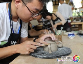 川台学生体验陶艺制作