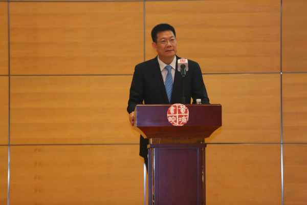 以新身份继续教育初心，仲伟合出任黄埔书院院