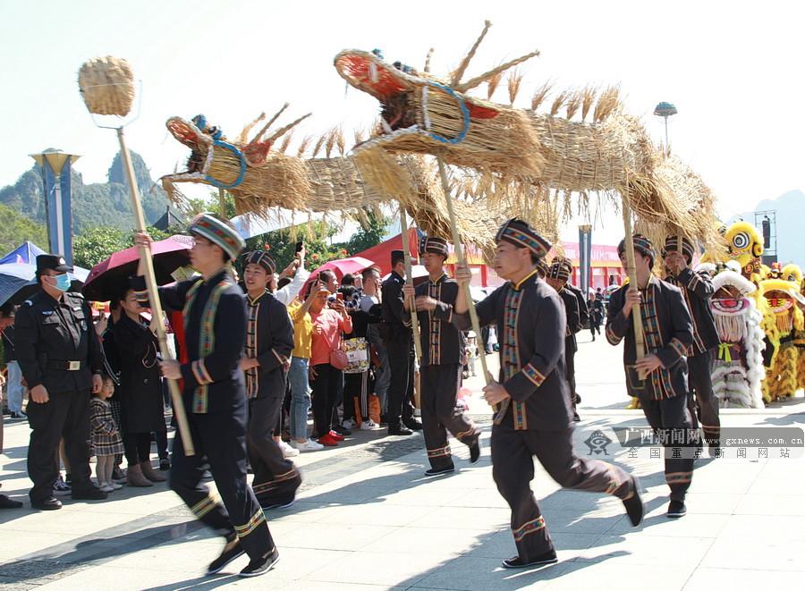 广西罗城举办第四届仫佬族依饭文化旅游节