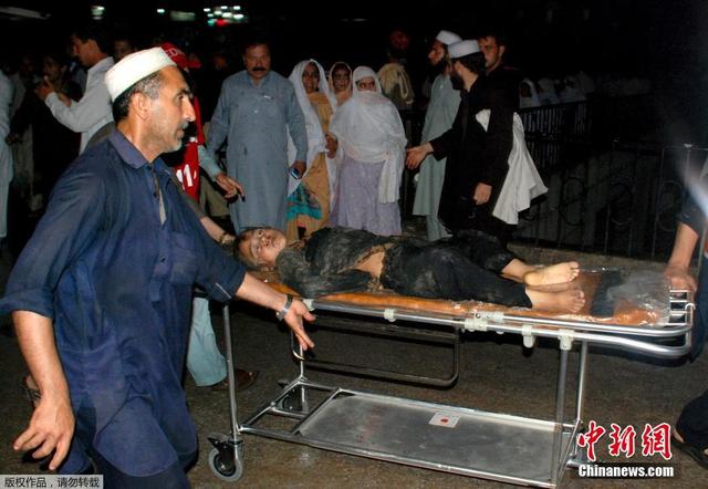 巴基斯坦暴雨引發洪水 致27人喪生150人受傷 巴基斯坦暴雨引發洪水 致27人喪生150人受傷