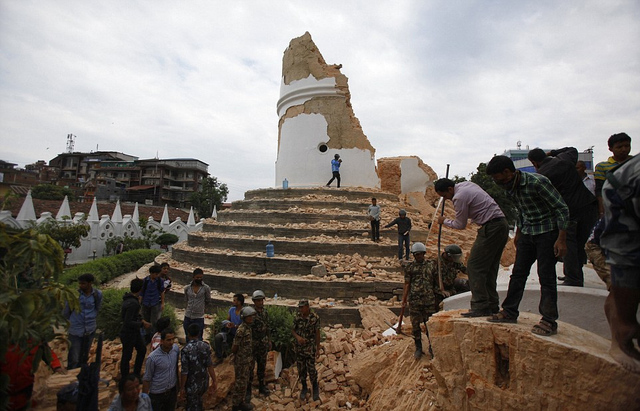 尼泊尔大量古迹在地震中被毁 画面触目惊心