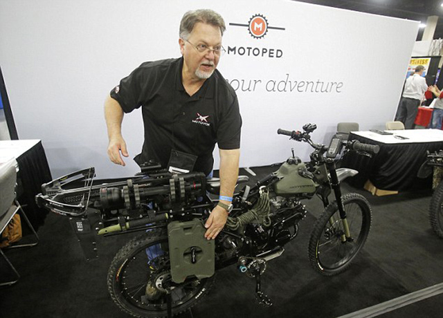 美国首届末日攻略大会 地堡战车枪械一应俱全 美国首届末日攻略大会 地堡战车枪械一应俱全