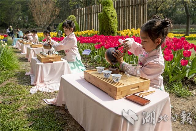 武漢植物園迎來全年最美賞花季