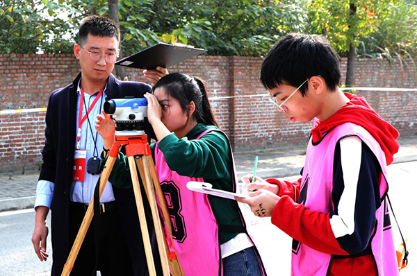 “南方測繪杯”第六屆四川省大學生測繪技能競賽在西南科技大學城市學院舉辦