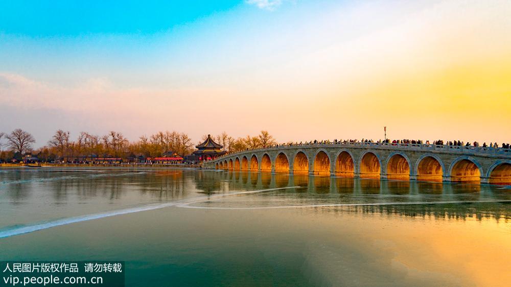 “金光穿洞”美景吸引摄友扎堆颐和园