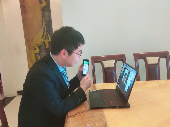 （金融列表 三吴大地南京 移动版）邮储银行：凝心聚力抗疫情 暖心服务“不打烊”（列表页标题）邮储银行暖心服务“不打烊”