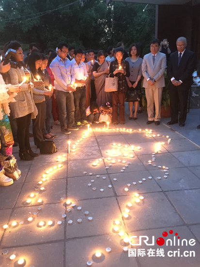 尼泊尔驻华使馆为地震遇难者举行烛光哀悼会