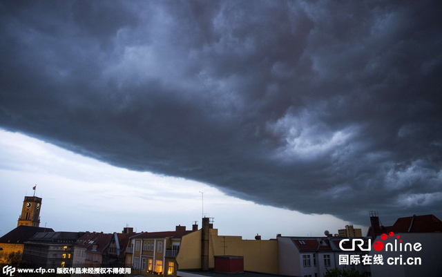 德國柏林烏雲壓境 似災難大片