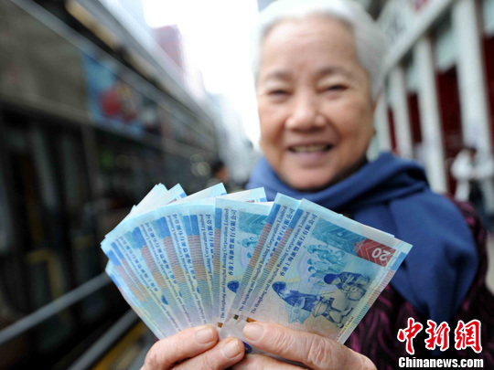 香港印钞：今年将印制逾4亿张钞票 以港币为主