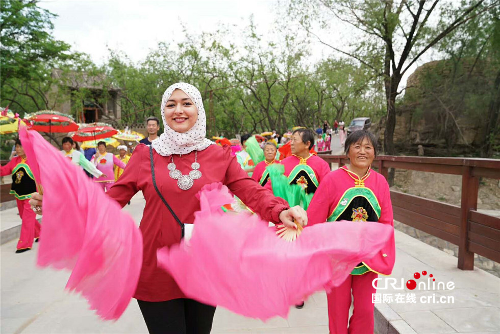 图片默认标题_fororder_水莲花  扭