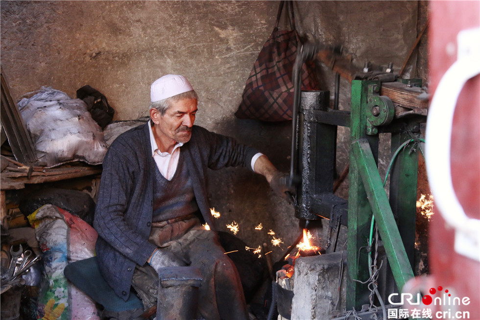 图片默认标题_fororder_丝路老铁匠_副本