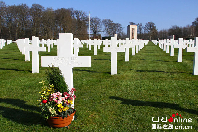 卢森堡美军公墓守墓人诉说对历史的承诺