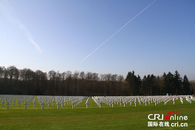卢森堡美军公墓守墓人诉说对历史的承诺