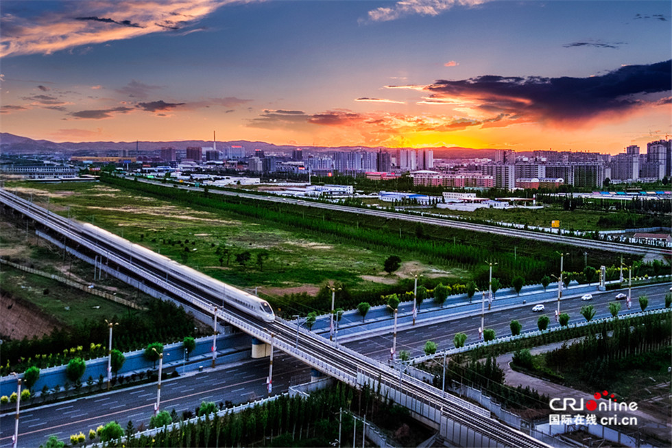 图片默认标题_fororder_草原丝路新篇章