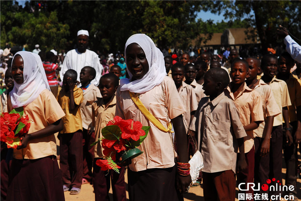 图片默认标题_fororder_节日中的少女4_副本