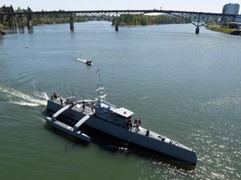 世界最大無人艦交付美海軍 或將成為潛艇“剋星”