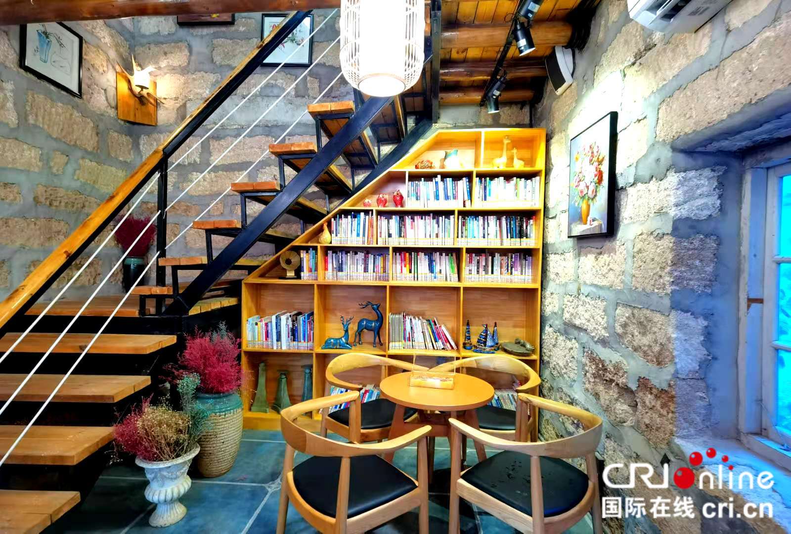 廣西首家海島智慧書房連結已附上【A】廣西潿洲島上的 “網紅書房”：用珊瑚石打造 享受智慧閱讀