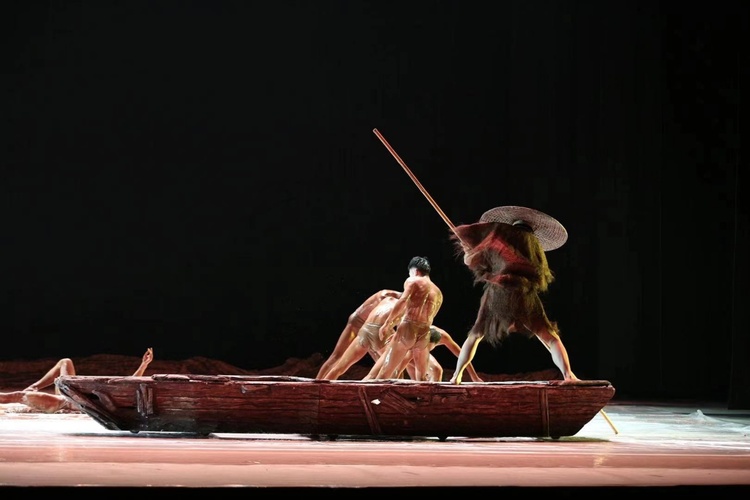 舞蹈史诗《黄河》在盛京大剧院上演：讲述中国故事 展现黄河儿女精神力量